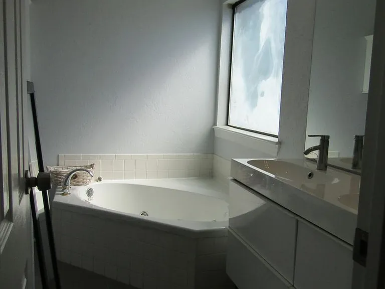 4104 SW Wendy Dr — Photo 8