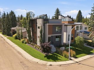 44B Valleyview Cres NW, Edmonton, AB T5R5S5