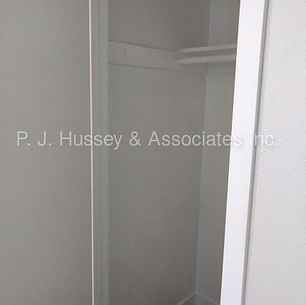 5th image of 2615 E Turney Ave