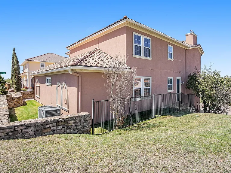 7713 Lakeview Cir — Photo 33