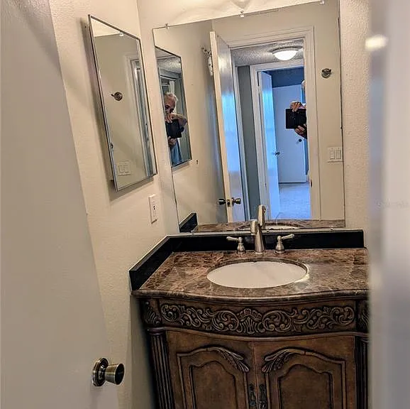 4211 Chatham Oak Ct #111 — Photo 9