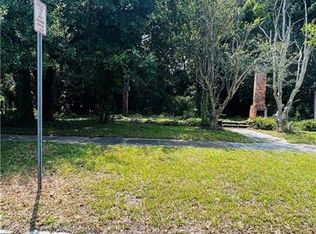 609 Folks St, Waycross, GA 31501