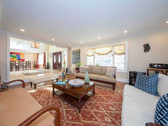 4th image of 16 Hemingway Dr