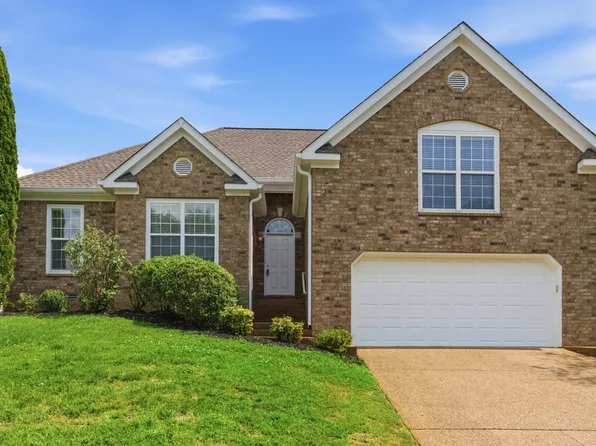 3024 Farmville Cir, Spring Hill, TN 37174