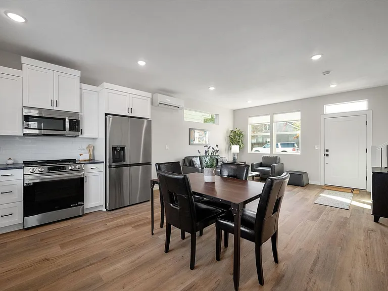 Brand New Newberg Homes- Up to 1 Month Free! — Photo 38