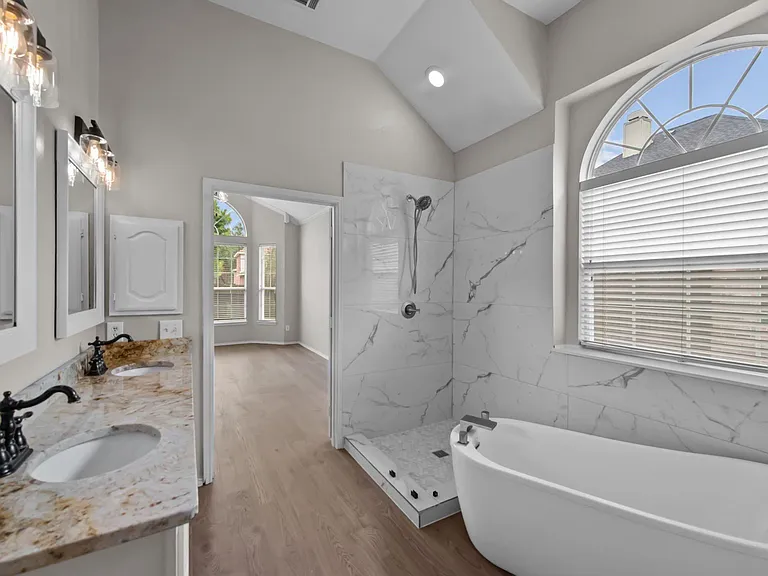 2421 Kittyhawk Dr — Photo 20