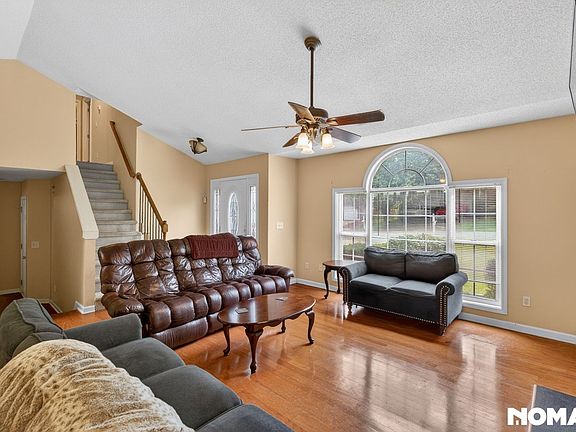 3rd image of 2226 Dresden Grn NW