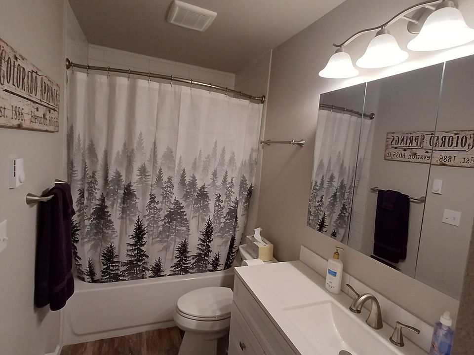 Full size bathroom