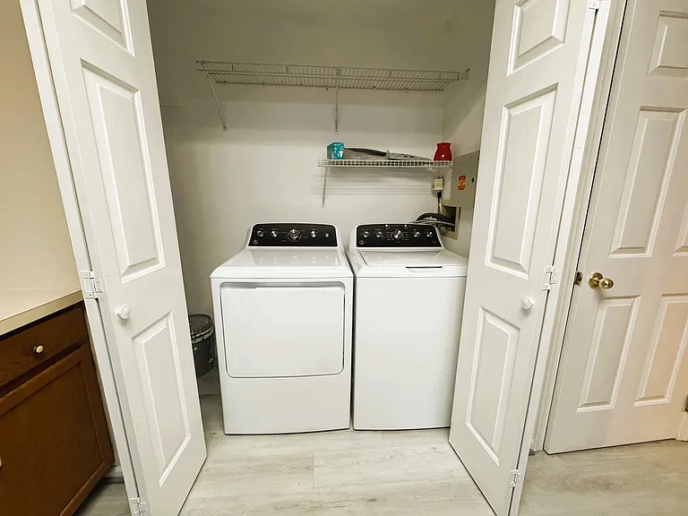 124 Eaglesmere Cir #20 — Photo 8