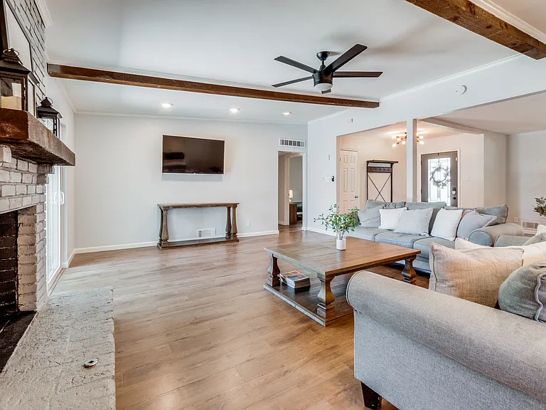 5221 Elkridge Dr — Photo 10
