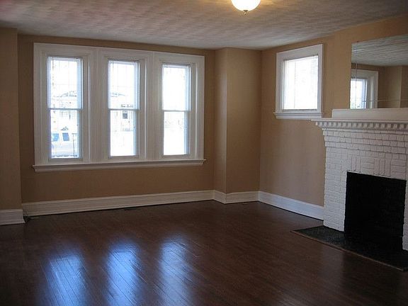 4th image of 2903 4th Ave