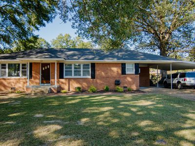 105 Park St, Batesville, MS, 38606