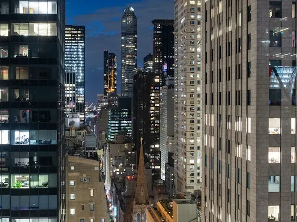 60 East 55th Street image 21 of 28