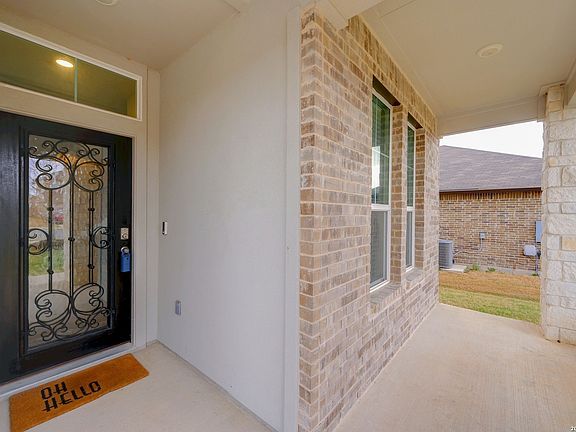 3rd image of 710 Overlook Ridge