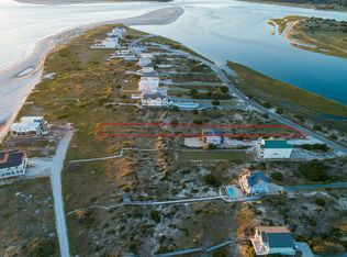 6919 Kings Lynn Dr SW, Oak Island, NC 28465