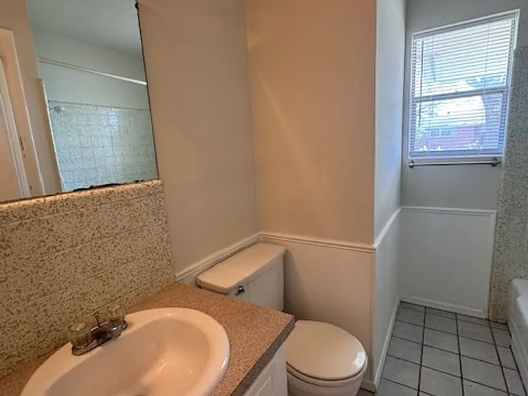 1503 Avondale Dr — Photo 12