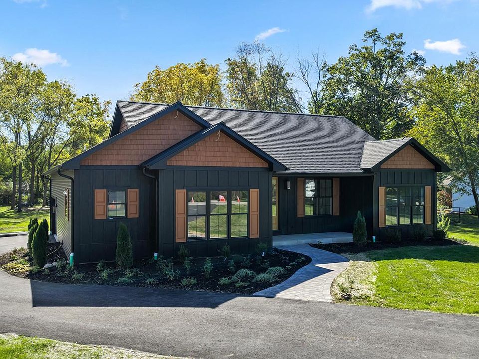1st image of 121 Glenwood DRIVE