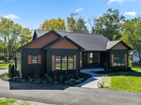 121 Glenwood DRIVE, Williams Bay, WI 53191