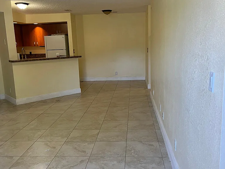 3400 Pinewalk Dr N #916 — Photo 17