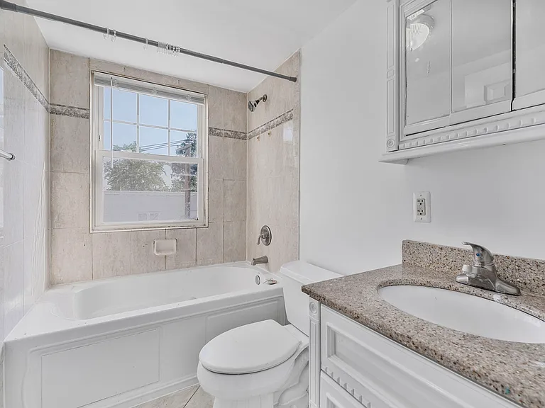 3876 9th St SE #301 — Photo 10