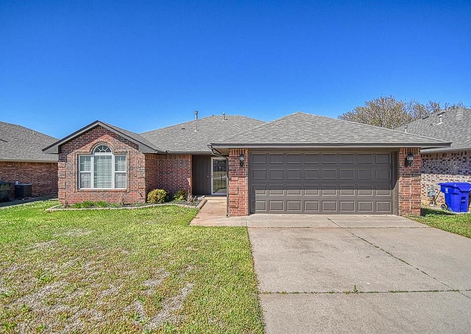 1st image of 925 Eagle Cliff Dr