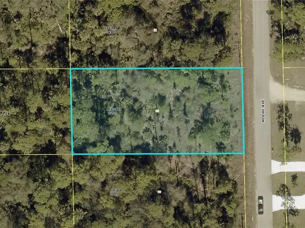 715 Moore Ave, Lehigh Acres, FL 33972