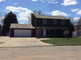 1101 15 1/2 Ave SW, Minot, ND 58701