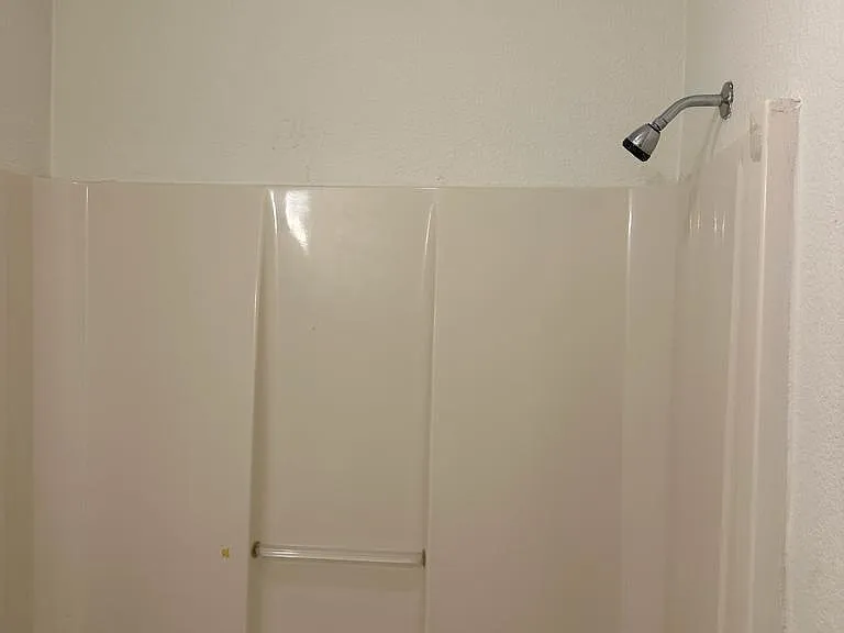 225 Brook Cir — Photo 18