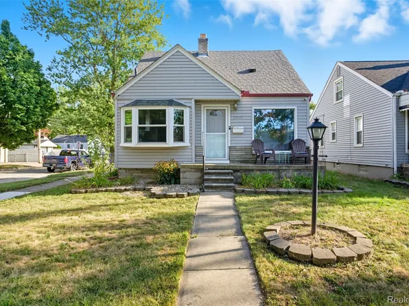 1805 Rose Ave, Lincoln Park, MI 48146