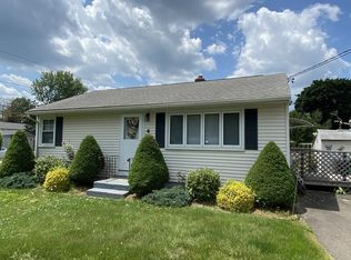 4 Cox St, Chicopee, MA 01013