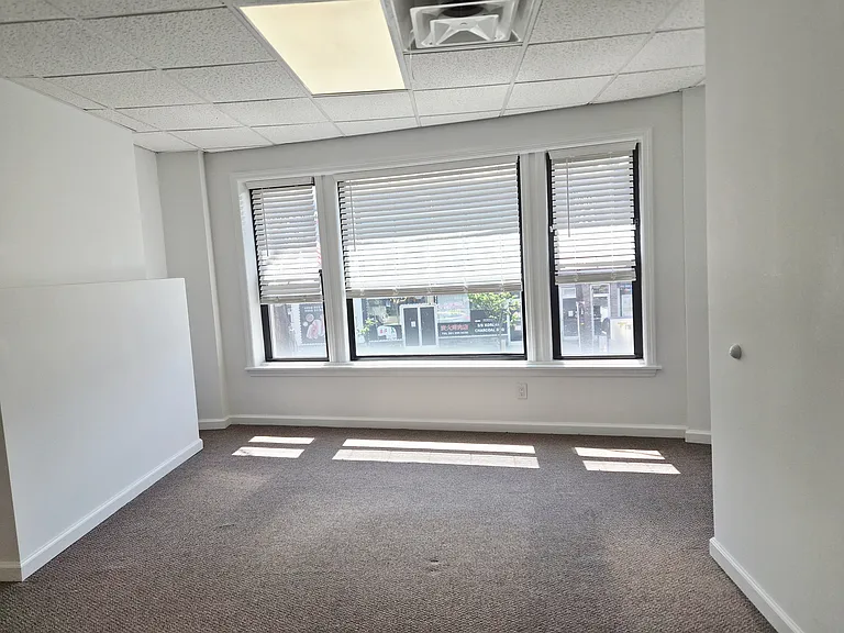 1 W Columbia Ave #1 — Photo 6