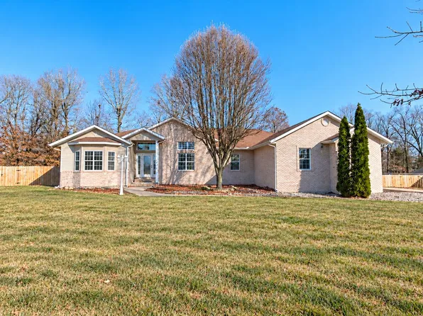 303 Forest Meadow Dr, Poplar Bluff, MO 63901