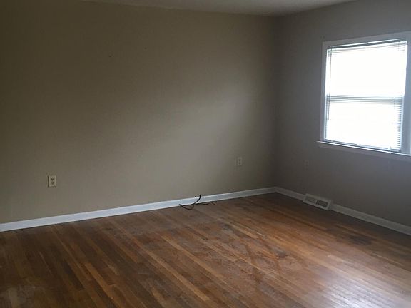 4th image of 1500 Anniston Dr