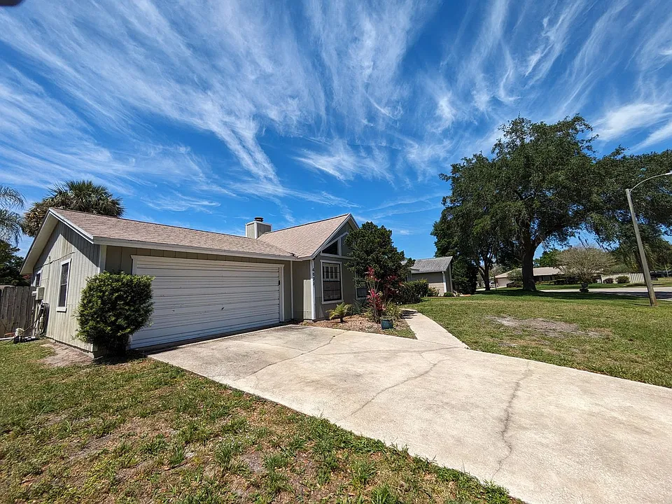 4635 Longbow Dr