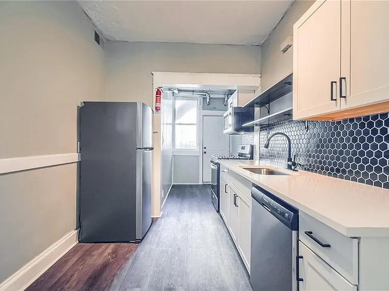 1445 Lucile Ave SW #3 — Photo 7