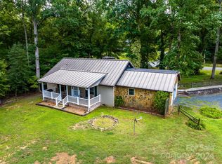 1221 Fairfield Rd, Troy, NC 27371