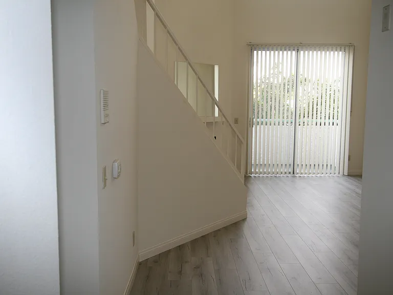 3637 Clarington Ave #213 — Photo 30