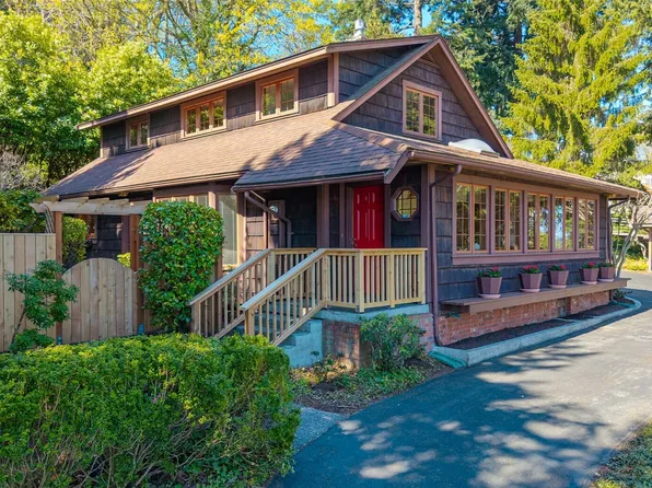 4104 Mitchell Drive, Anacortes, WA 98221