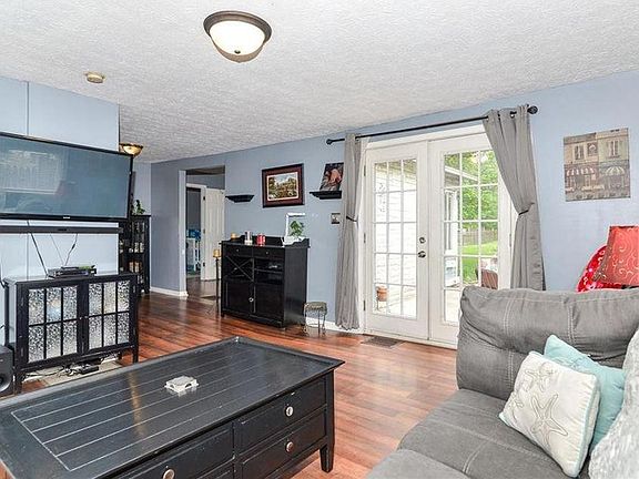 5th image of 1318 E Markwood Ave