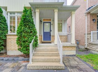 6 Wildmoor St, Markham, ON L6B 0N9