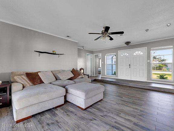 5th image of 179 Sea Park Blvd