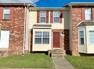 204 Tree Line Dr, Oak Grove, KY 42262