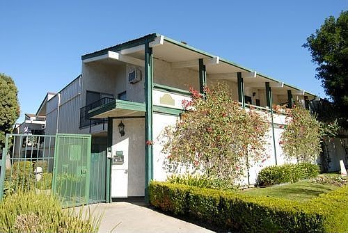 1st image of 18339 Collins St APT 6