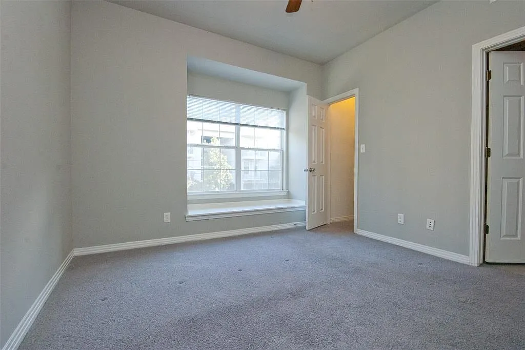 4 bed, 3.0 bath, 1100 sqft, $3,600 — Photo 4
