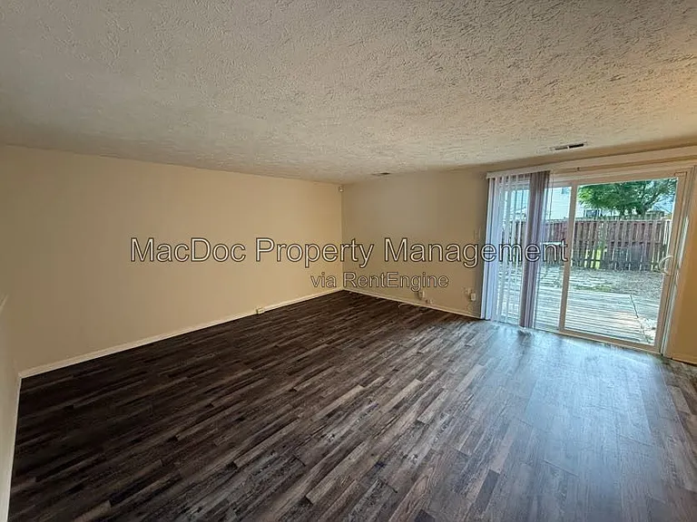 4749 Hedrick Ln — Photo 6