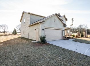 5306 Roberta Crossing Dr SW, Concord, NC 28027