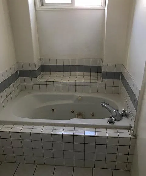 88 N Sierra Bonita Ave — Photo 7