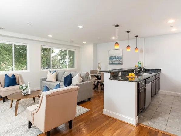 804 Taylor St NW #303A, Washington, DC 20011