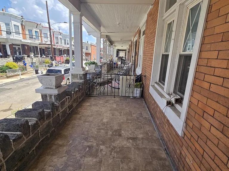 5630 Addison St — Photo 23