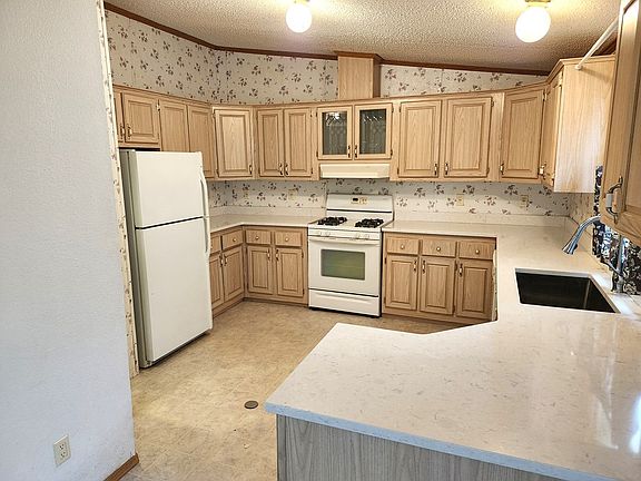 5th image of 710 Huehl Cir